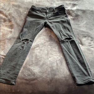 Neuw Denim Thrashed Knee Iggy Skinny denim